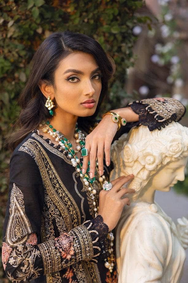 img_sana_safinaz_luxury_lawn_22_awwal_boutique
