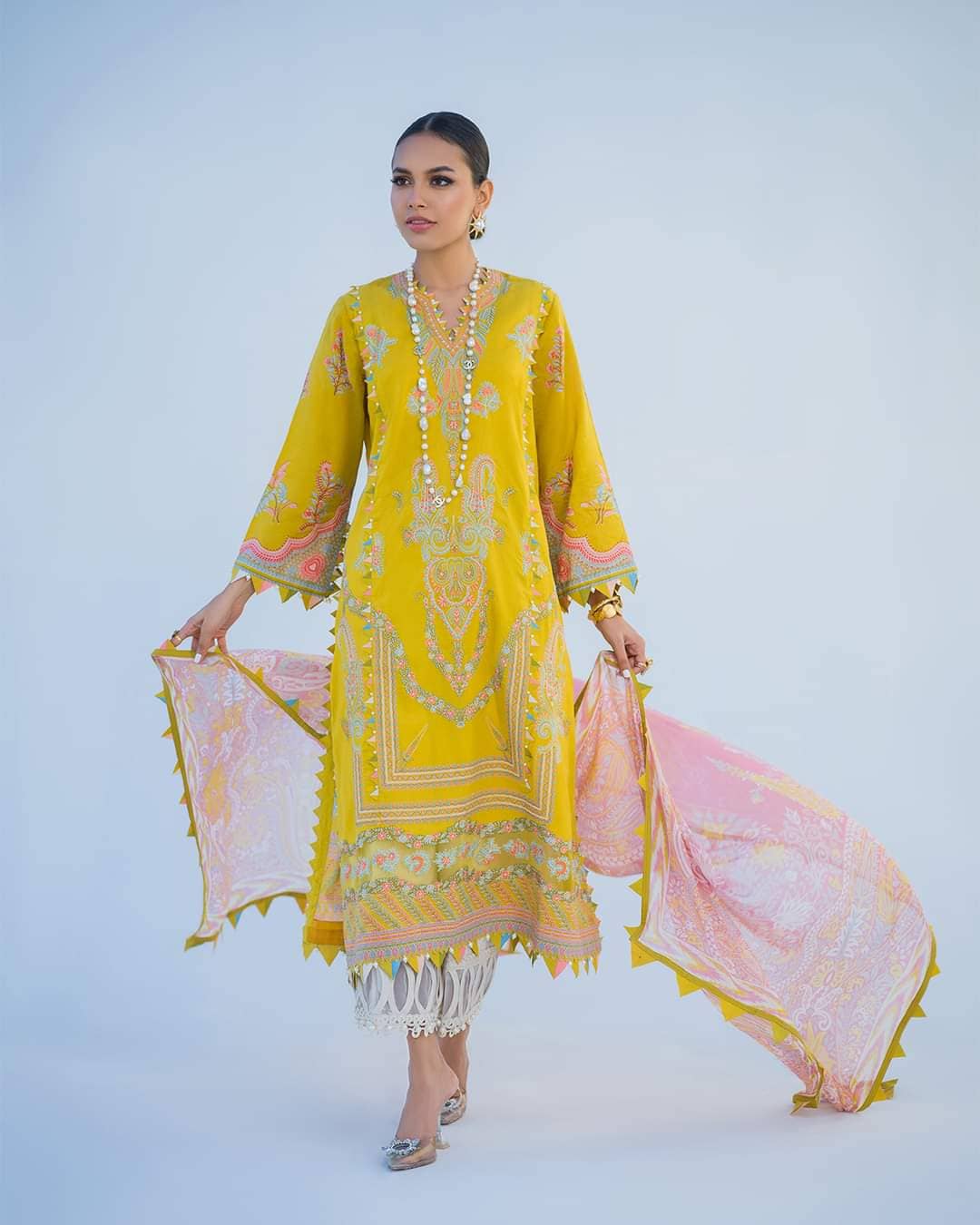 img_sana_safinaz_muzlin_vol_2_awwal_boutique