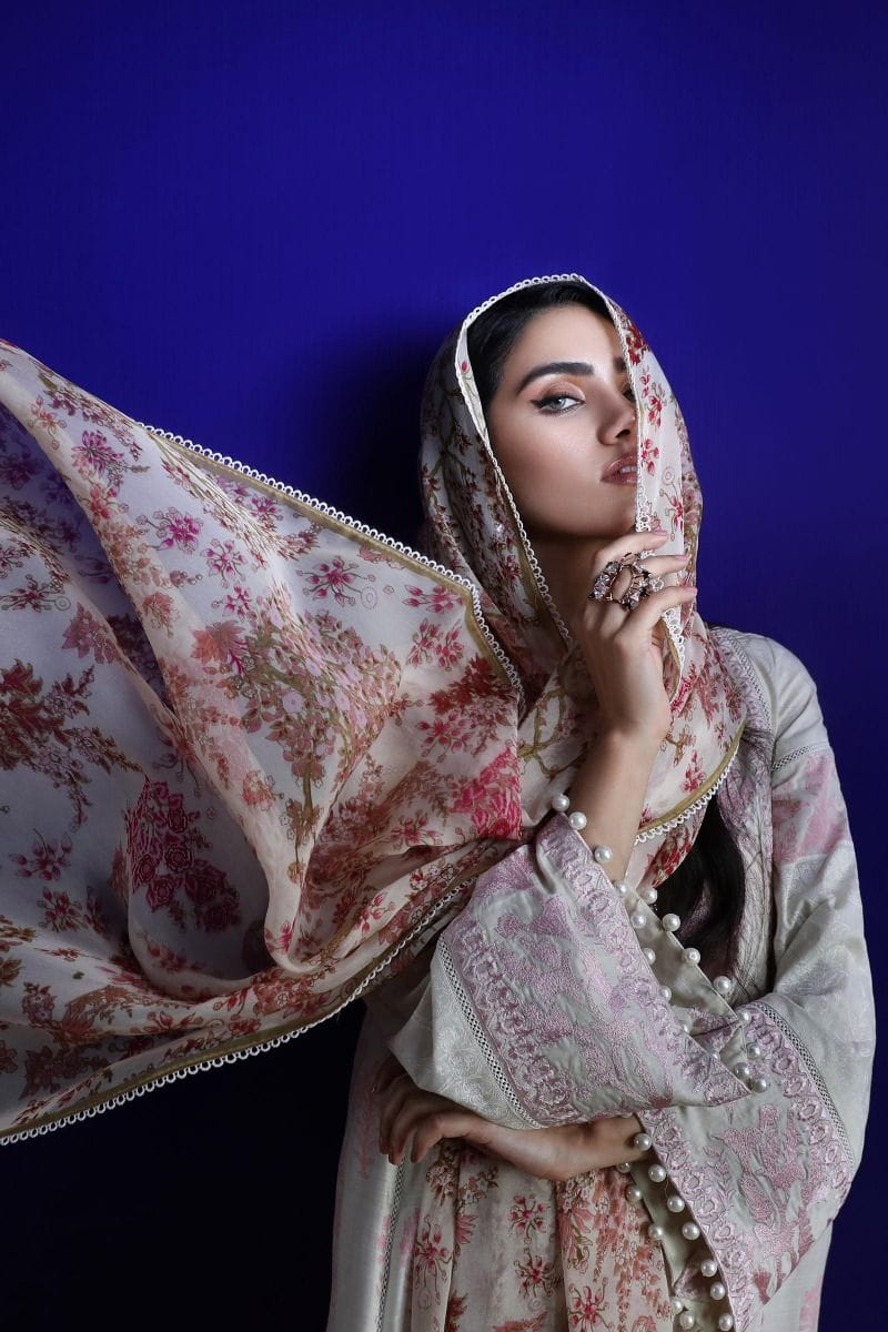 img_sana_safinaz_fall_winter_collection_2019_awwal_boutique