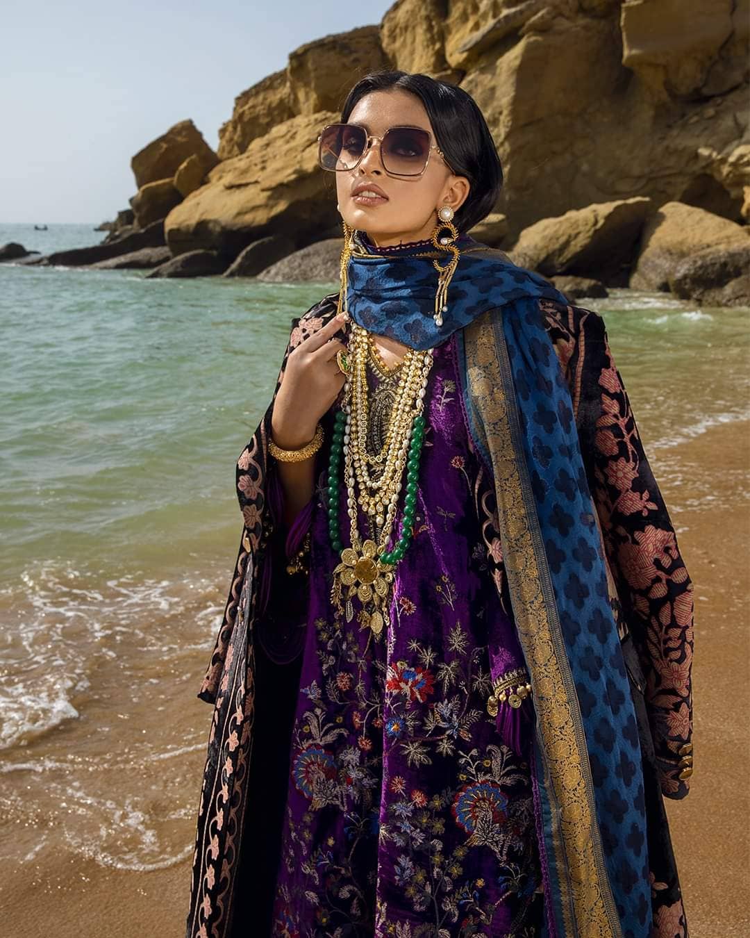 img_sana_safinaz_luxury_velvet_awwal_boutique