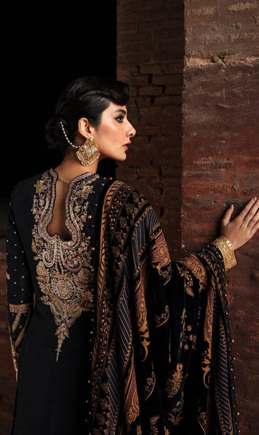 img_sana_safinaz_winter_luxury_awwal_boutique