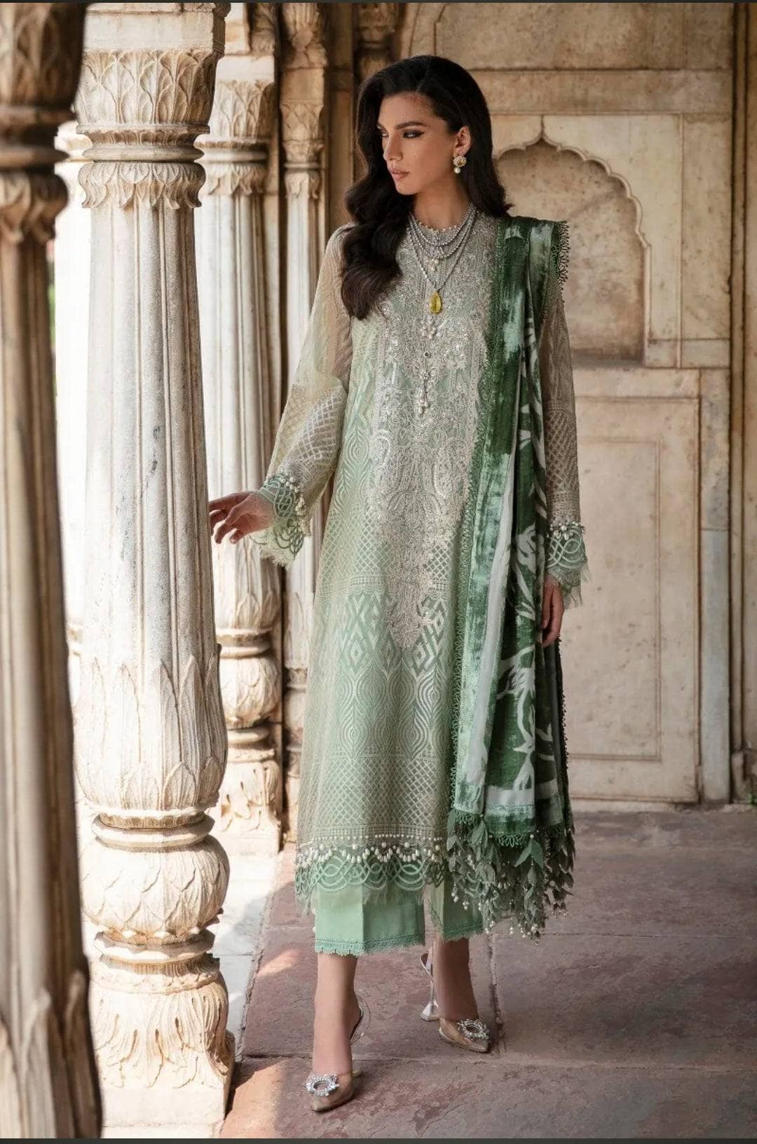 img_sana_safinaz_winter_luxury_awwal_boutique