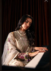 img_sana_safinaz_winter_luxury_awwal_boutique