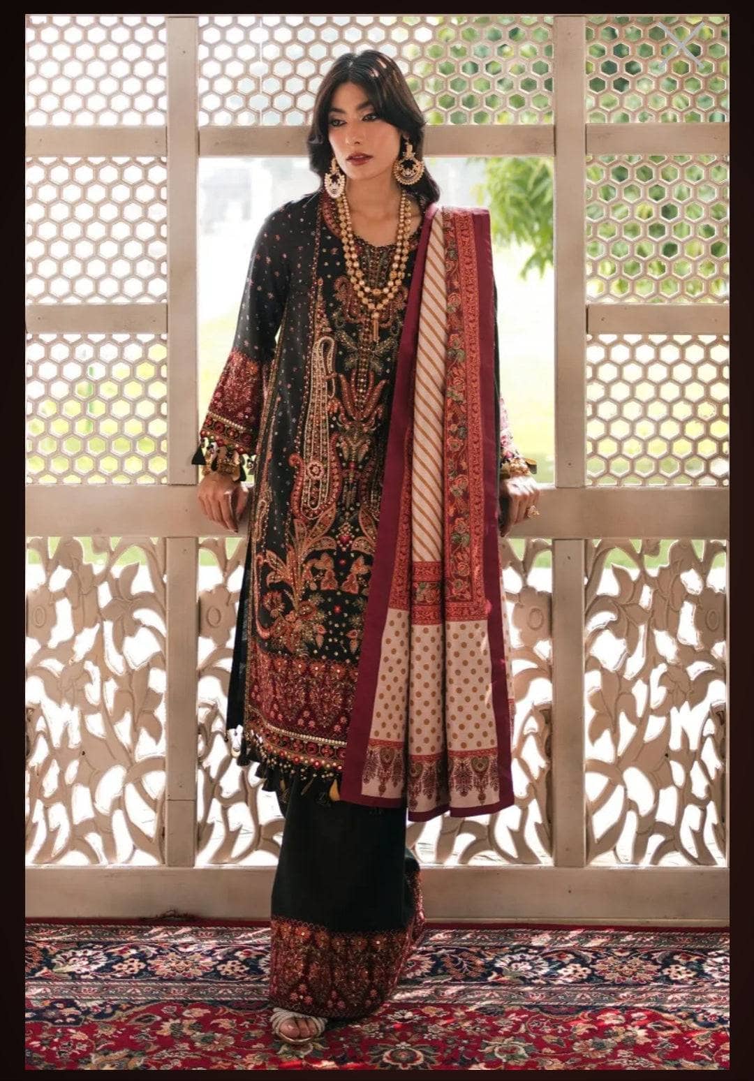 img_sana_safinaz_winter_luxury_awwal_boutique