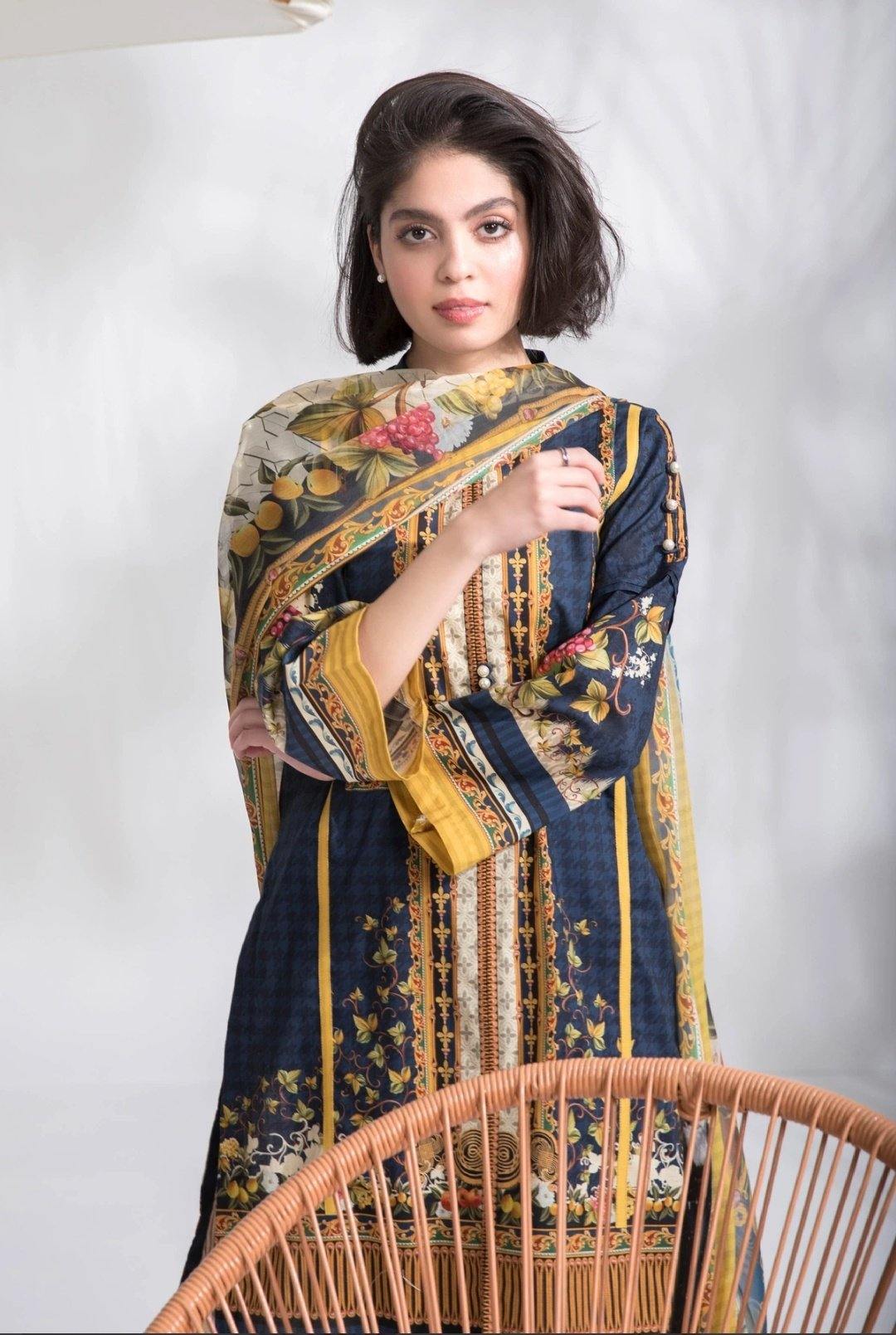 img_sapphire_lawn_collection_2020_awwal_boutique