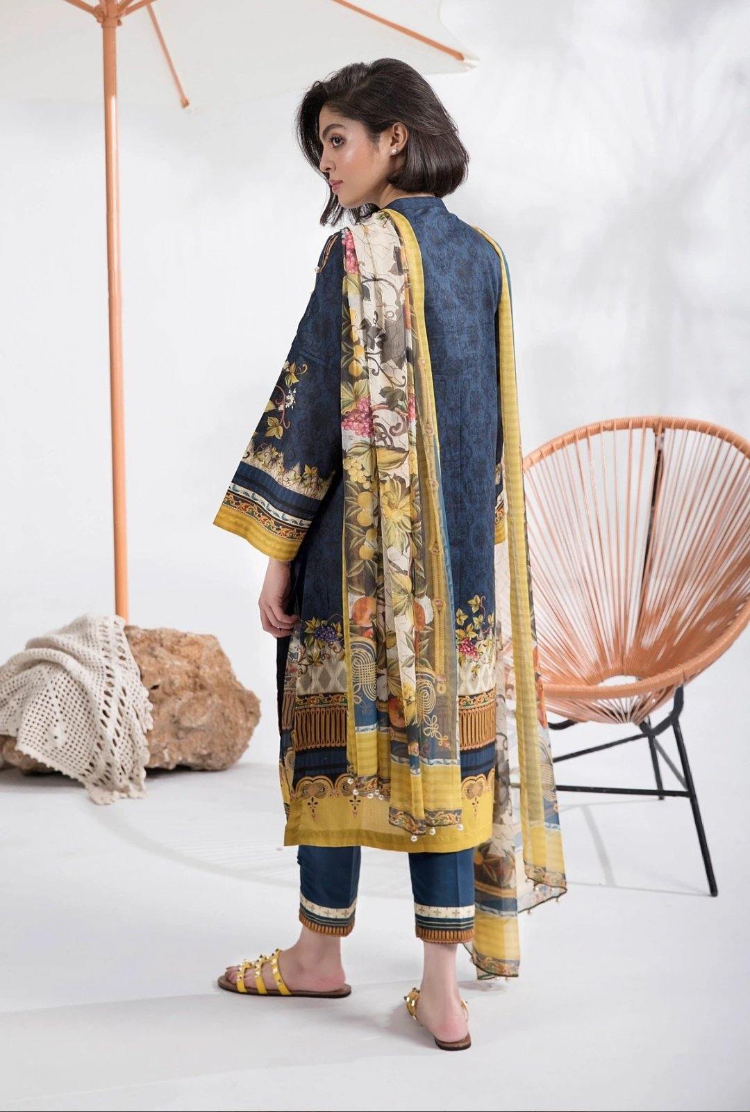 img_sapphire_lawn_collection_2020_awwal_boutique