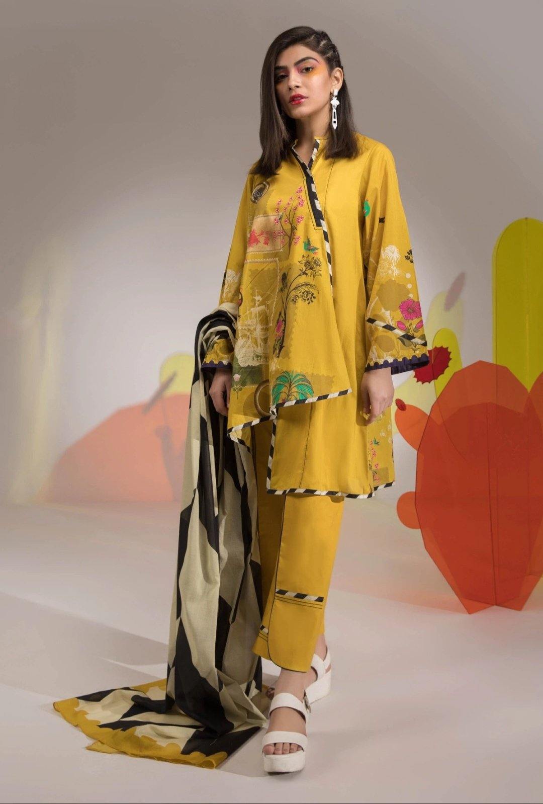 img_sapphire_lawn_collection_2020_awwal_boutique