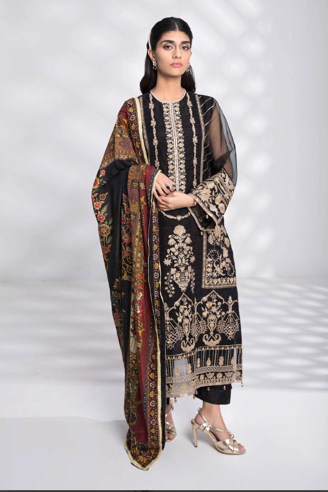 img_sapphire_lawn_collection_2020_awwal_boutique