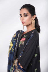 img_sapphire_lawn_collection_2020_awwal_boutique