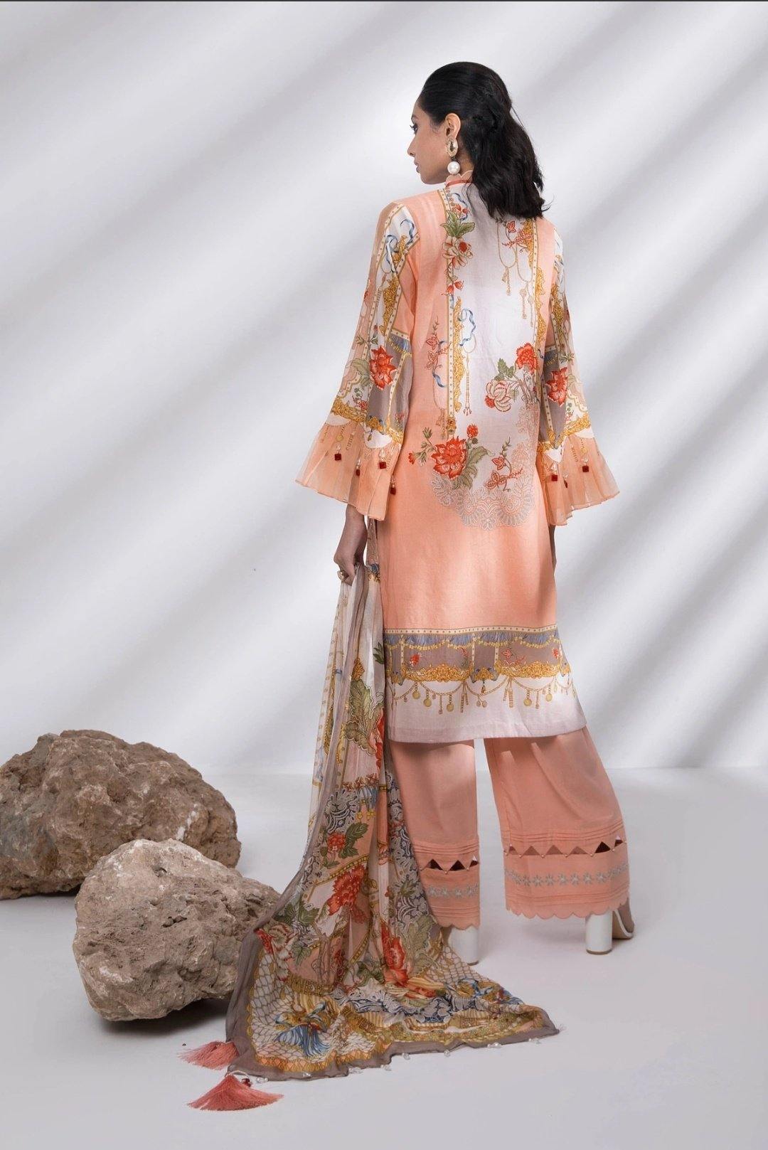 img_sapphire_lawn_collection_2020_awwal_boutique