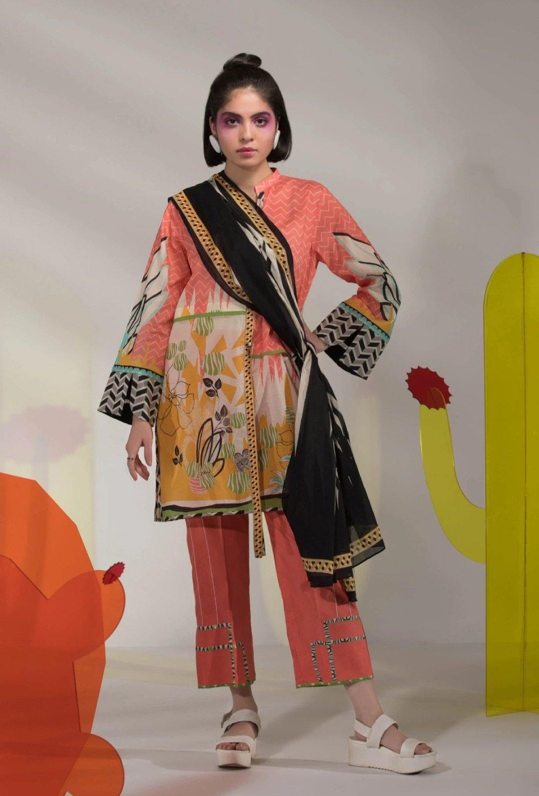 img_sapphire_lawn_collection_2020_awwal_boutique