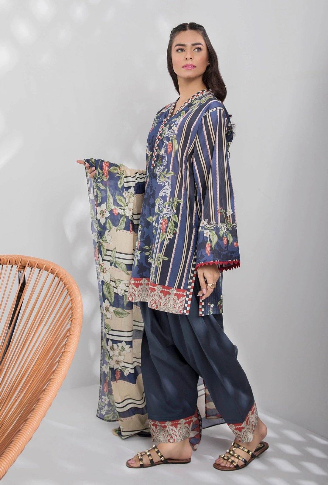 img_sapphire_lawn_collection_2020_awwal_boutique
