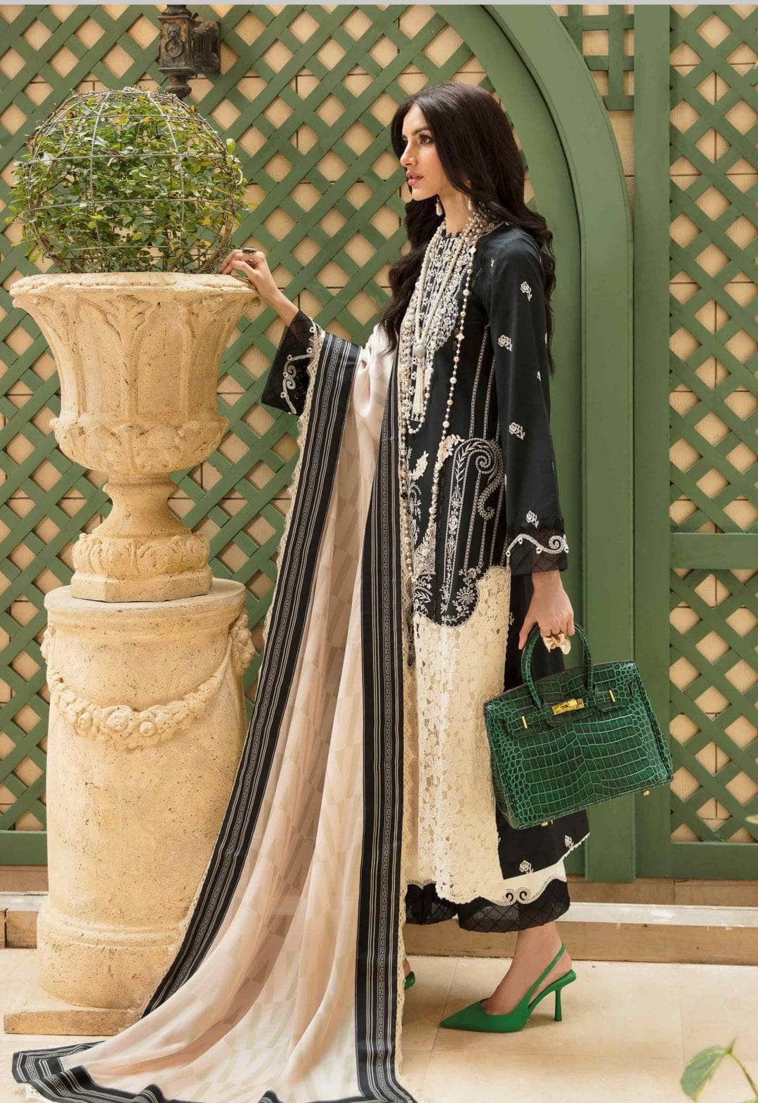 img_sable_v_luxury_lawn_23_awwal_boutique