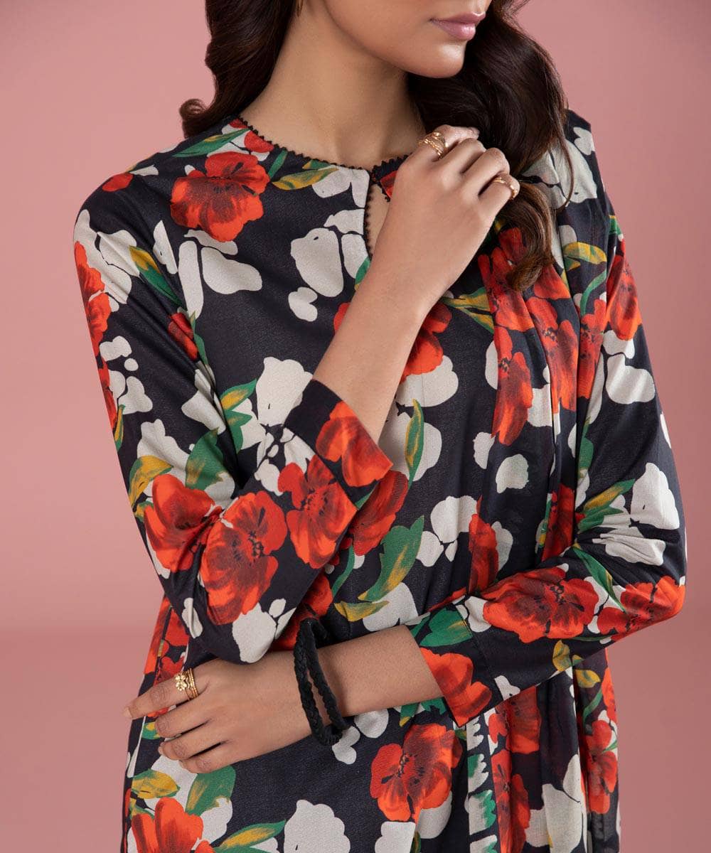 img_sapphire_day_to_day_awwal_boutique