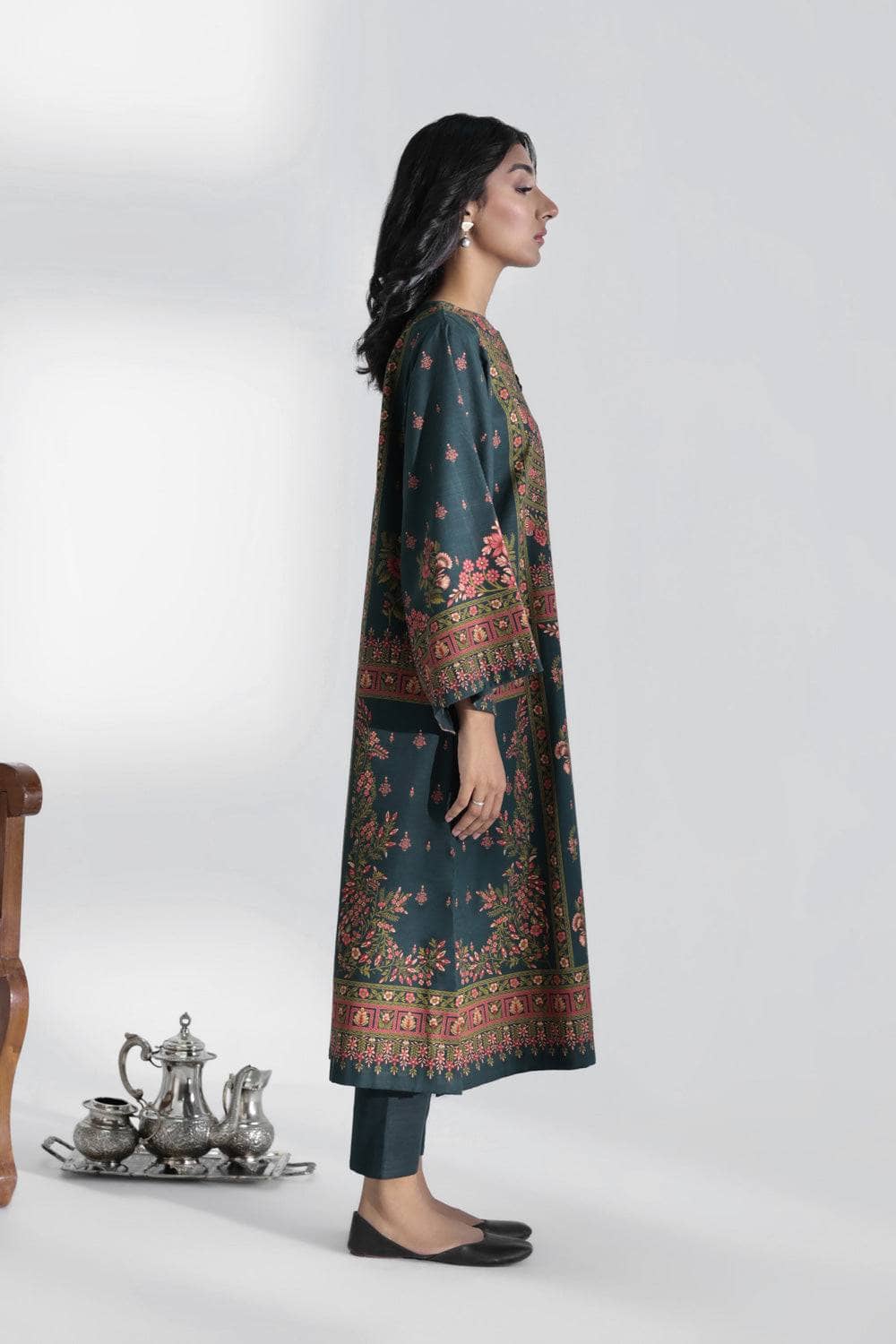 img_sapphire_winter_2022_awwal_boutique