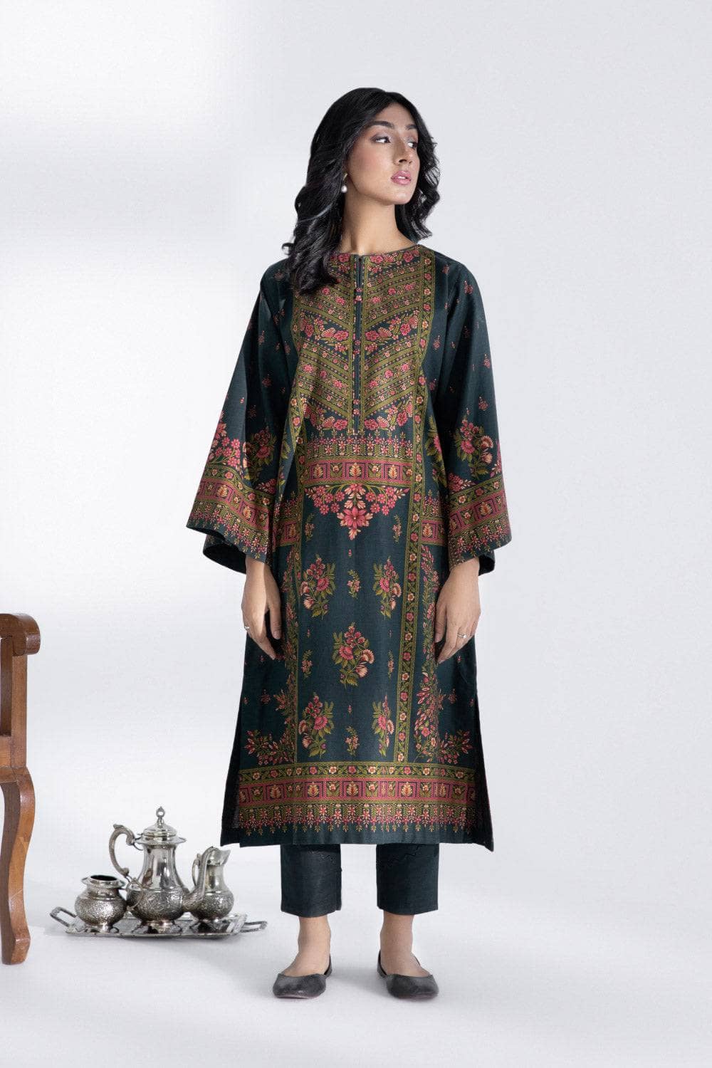 img_sapphire_winter_2022_awwal_boutique