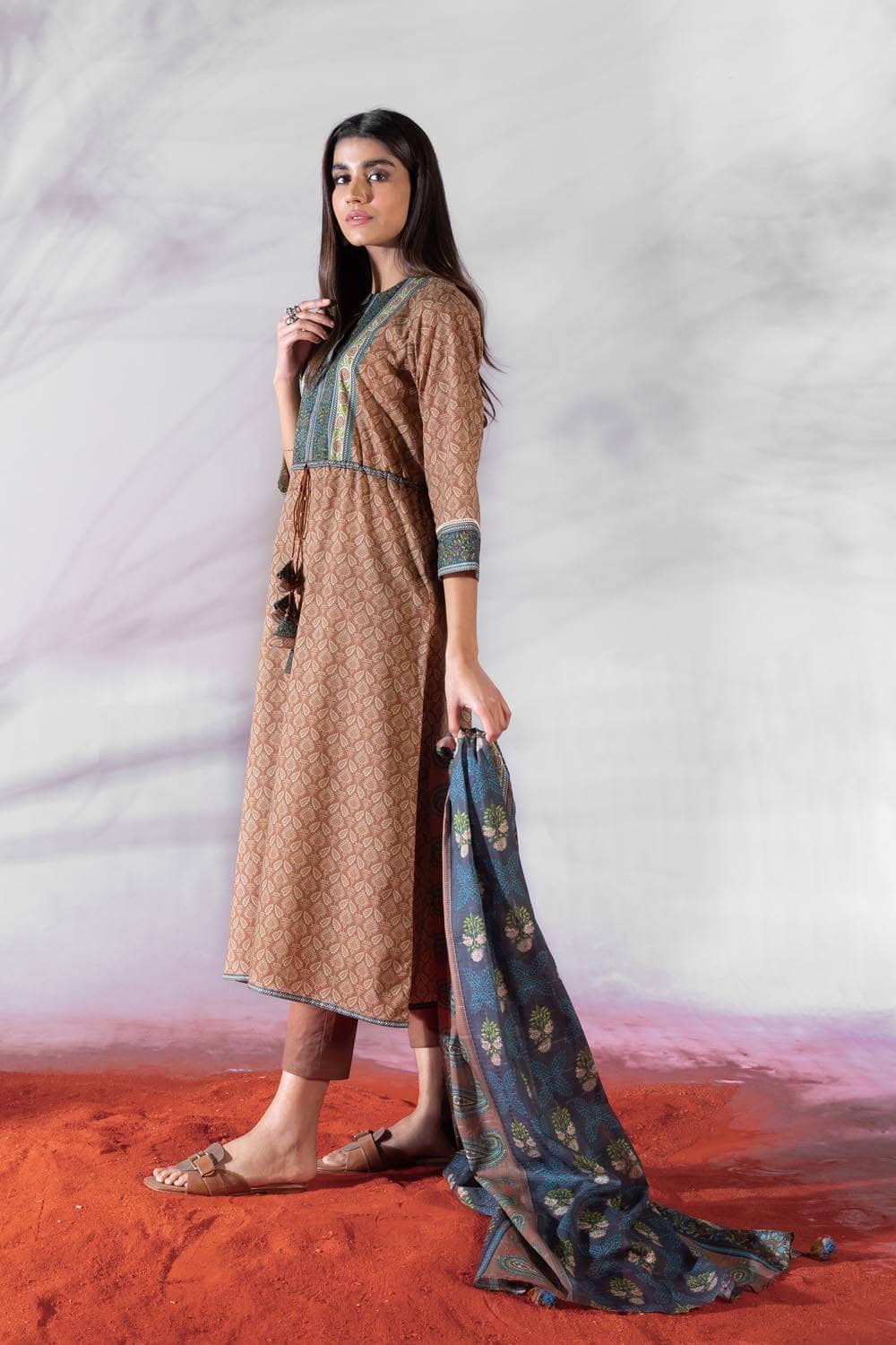 img_sapphire_lawn_2022_awwal_boutique