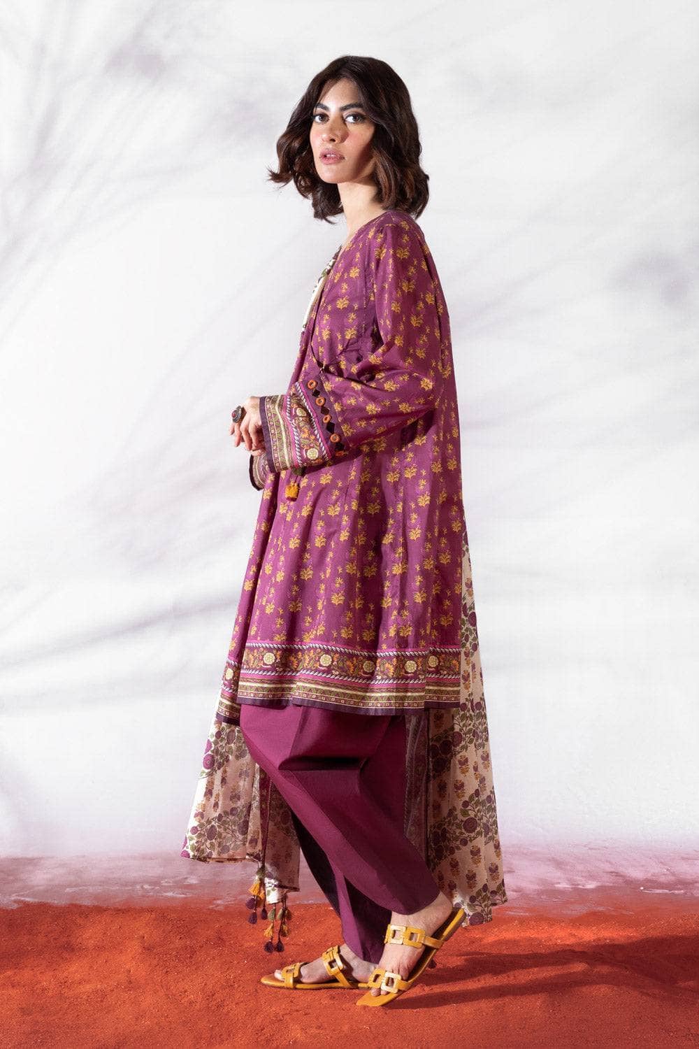 Img_sapphire_lawn_22_awwal_boutique