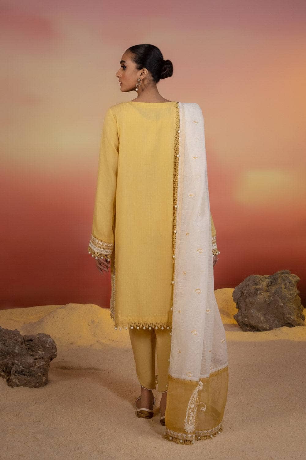 img_sapphire_lawn_2022_awwal_boutique