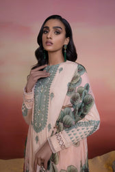 Img_sapphire_lawn_22_awwal_boutique