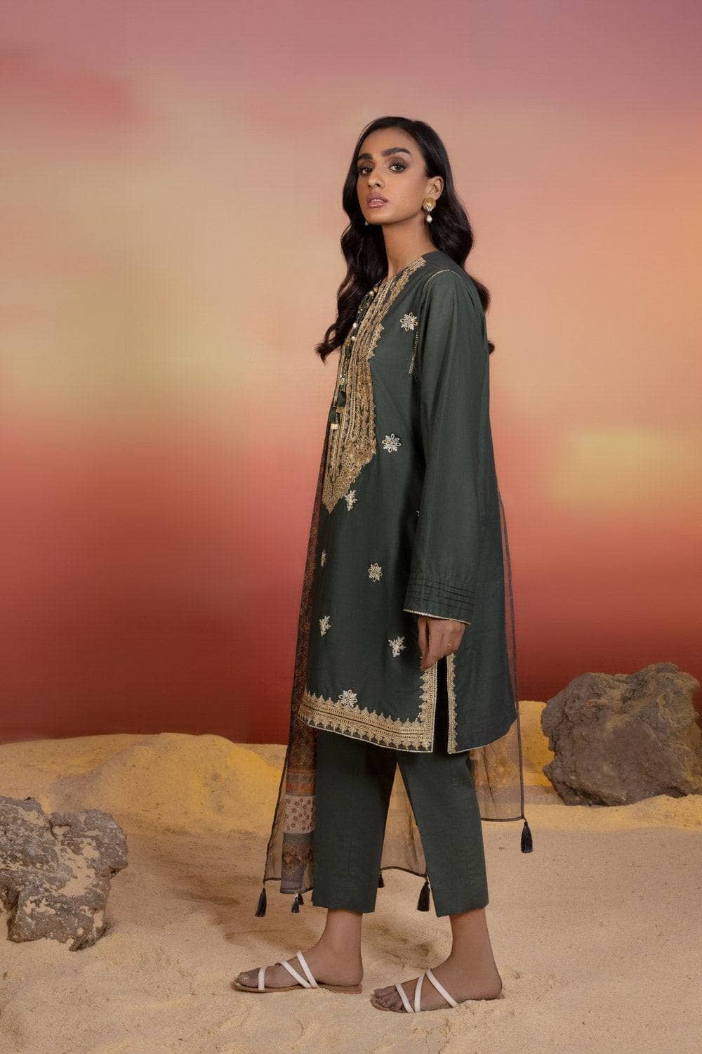 img_sapphire_lawn_2022_awwal_boutique