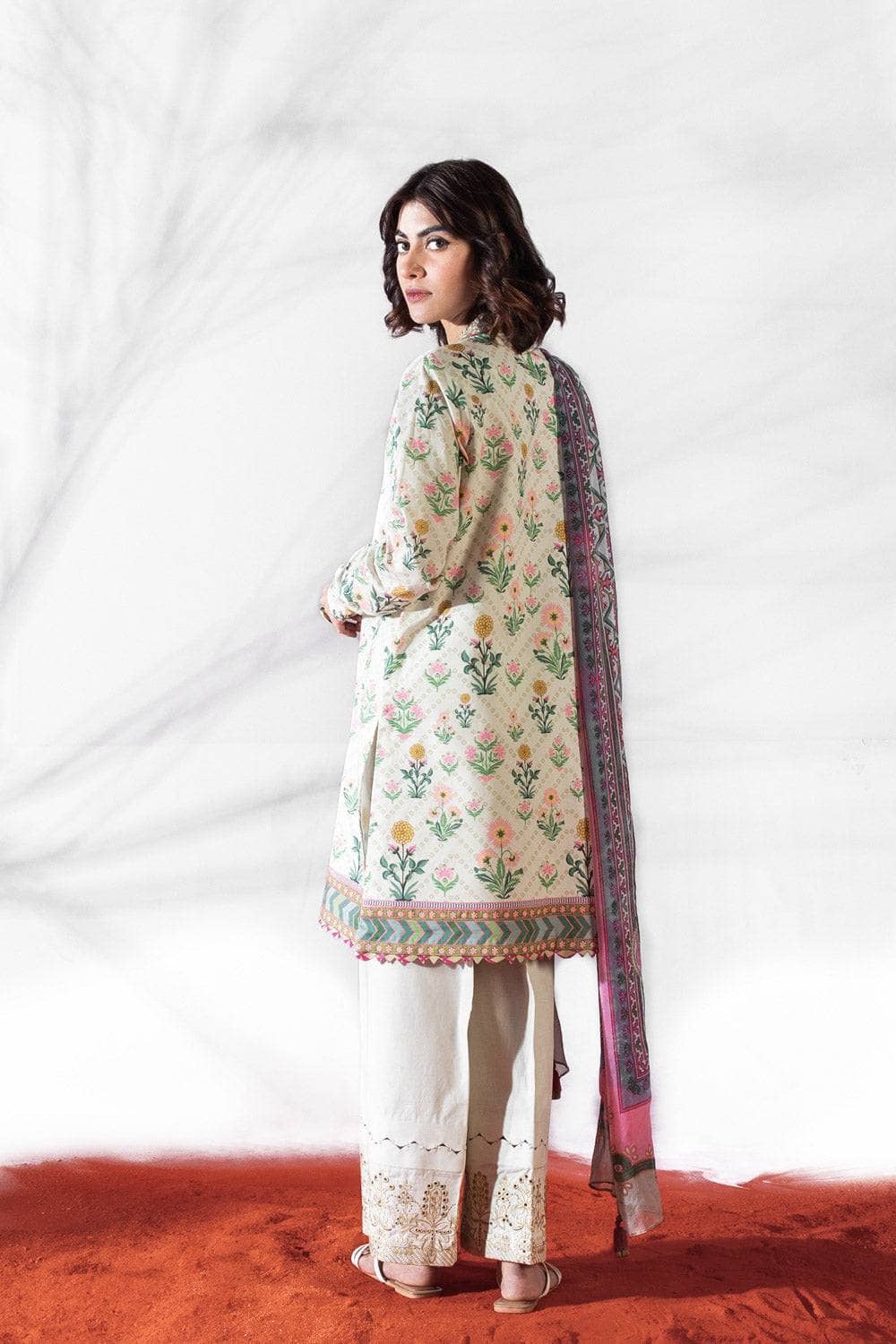 img_sapphire_lawn_22_awwal_boutique