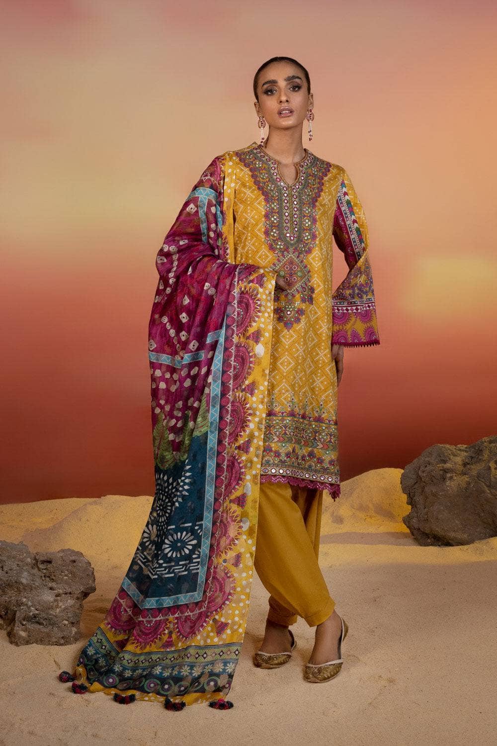 img_sapphire_lawn_22_awwal_boutique