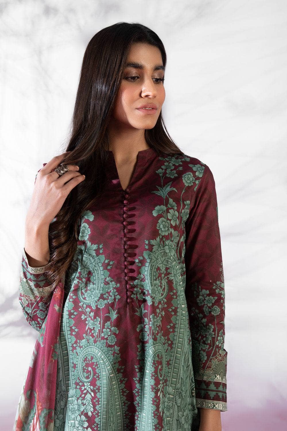 Img_sapphire_lawn_22_awwal_boutique