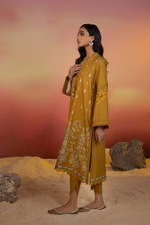 Img_sapphire_lawn_22_awwal_boutique