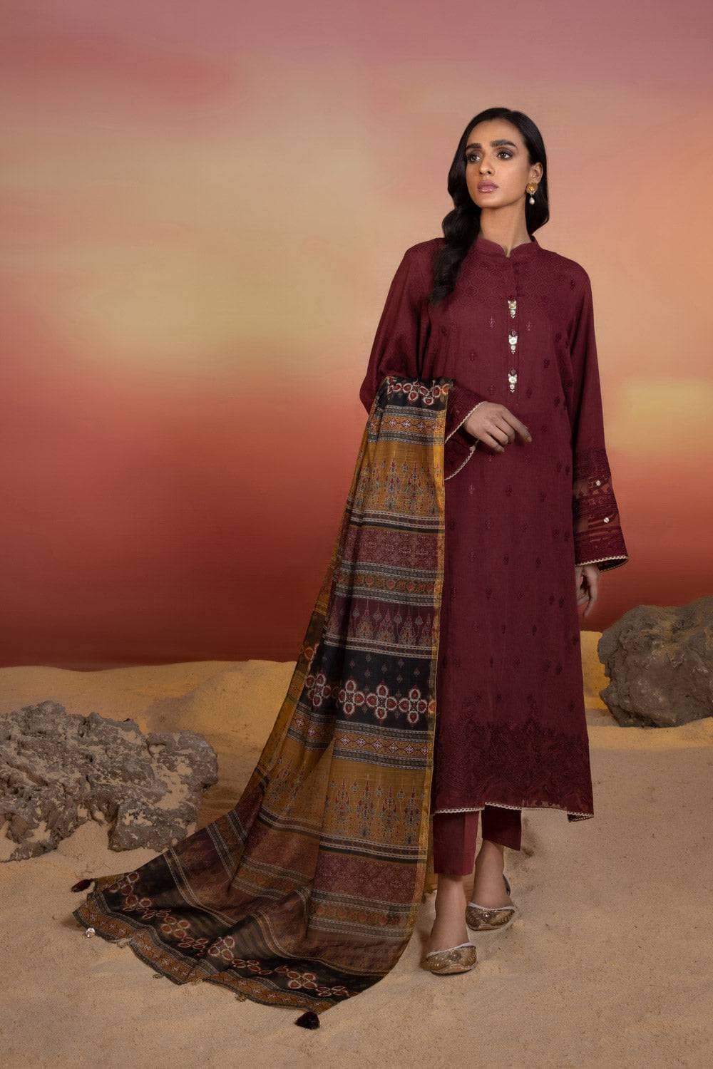 Img_sapphire_lawn_22_awwal_boutique
