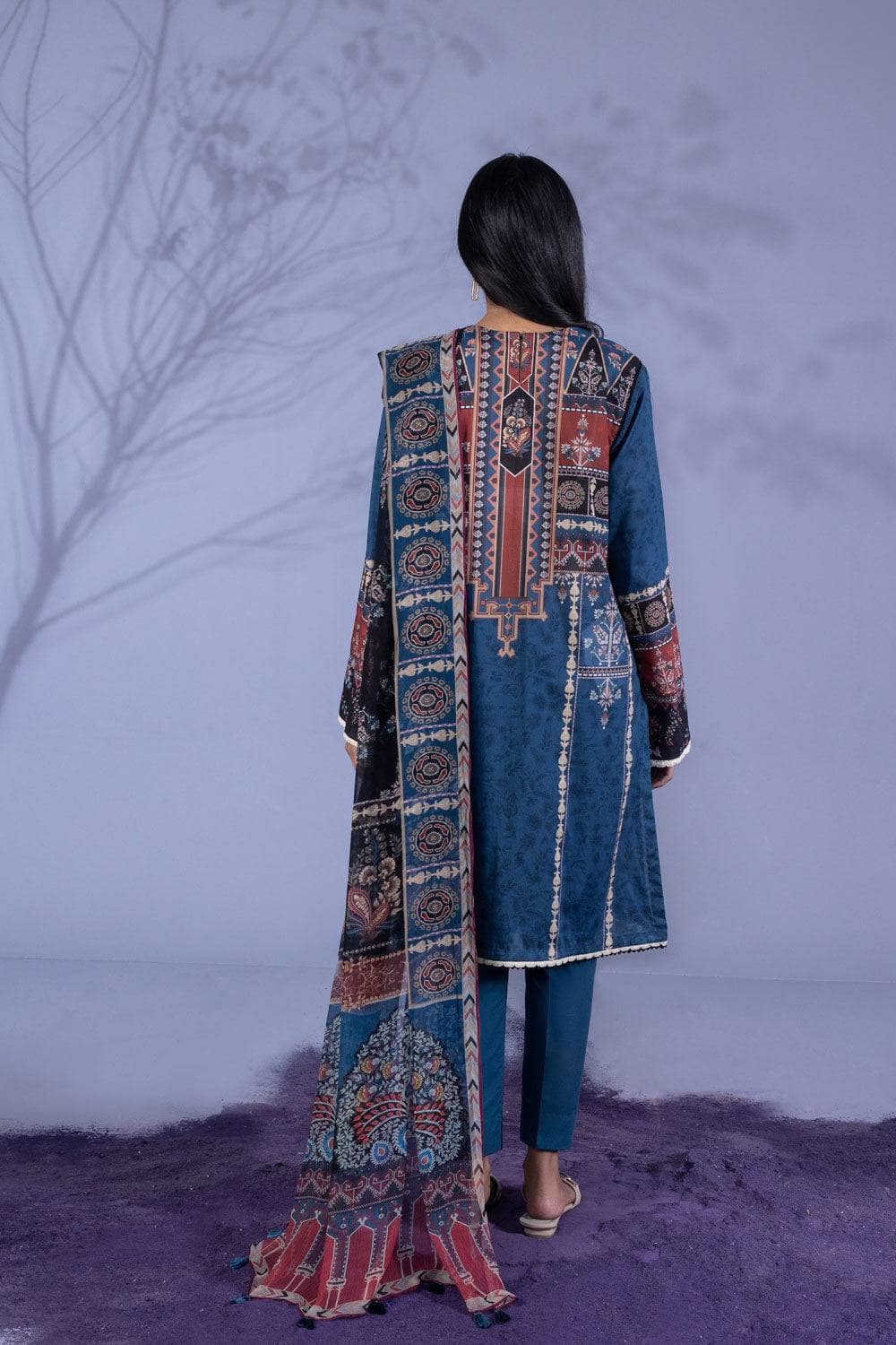 Img_sapphire_lawn_22_awwal_boutique