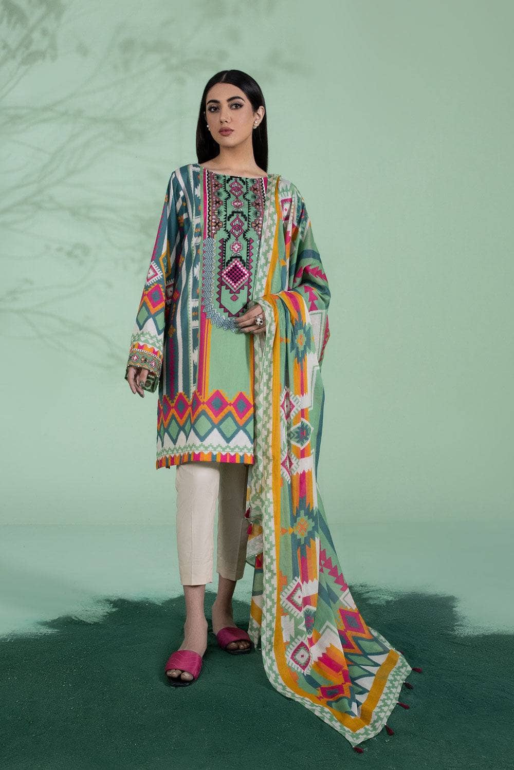 img_sapphire_lawn_22_awwal_boutique