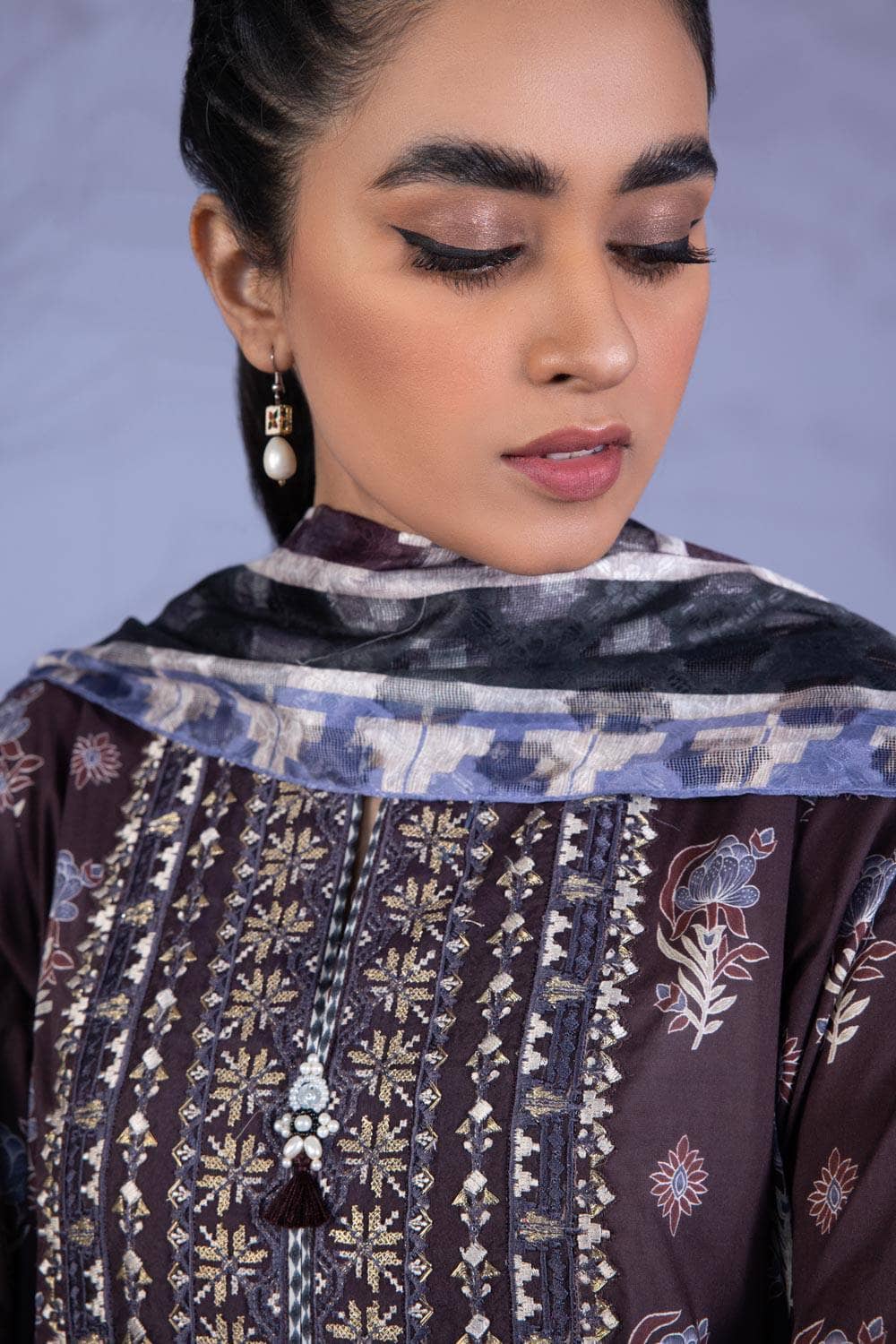 img_sapphire_lawn_22_awwal_boutique