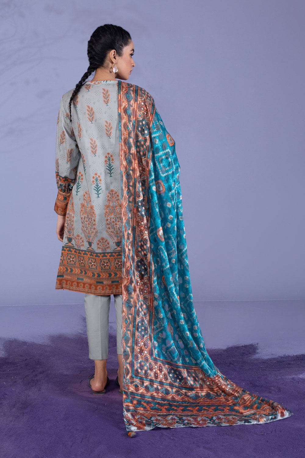 img_sapphire_lawn_22_awwal_boutique