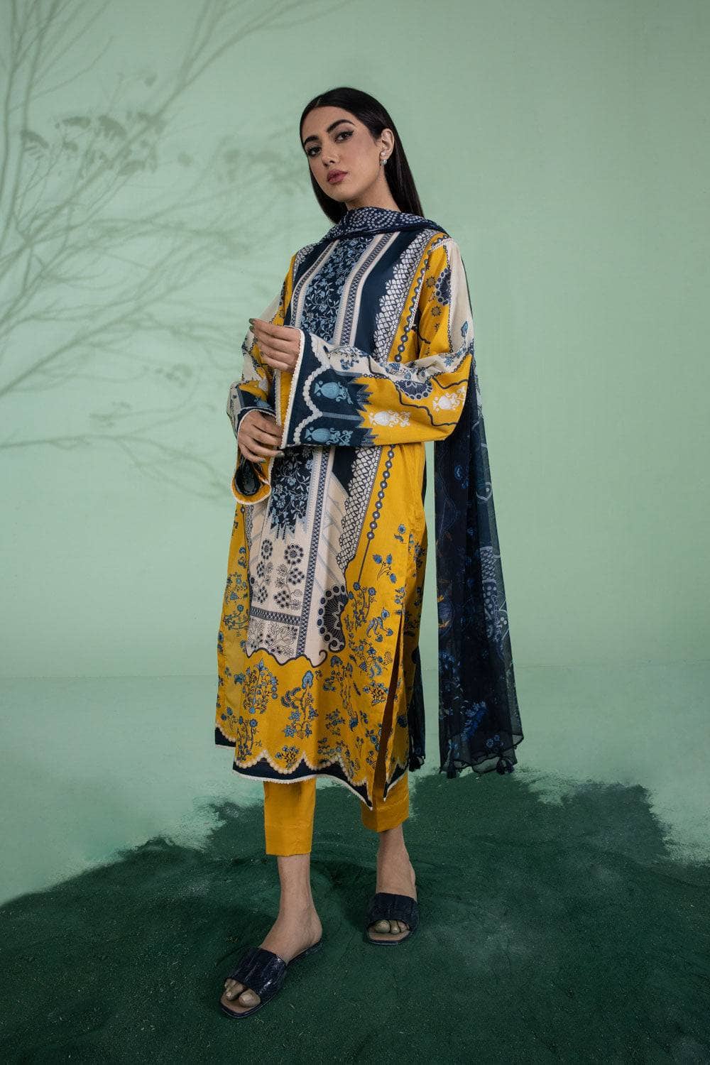 img_sapphire_lawn_22_awwal_boutique