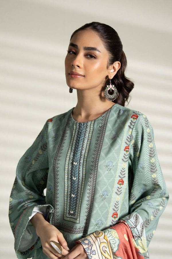 img_sapphire_day_to_day_awwal_boutique