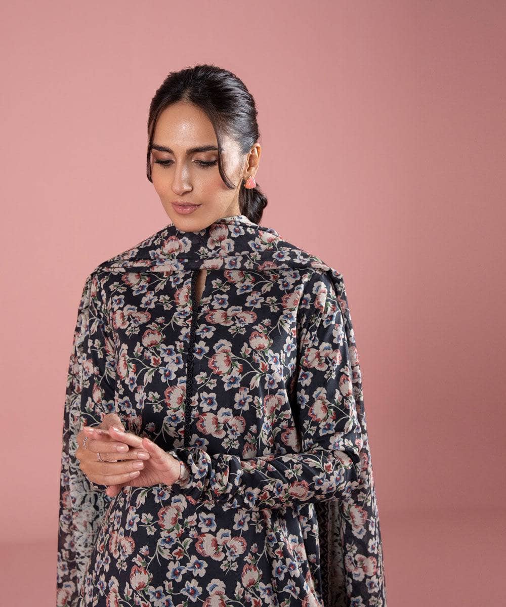 Img_sapphire_day_to_day_lawn_23_awwal_boutique