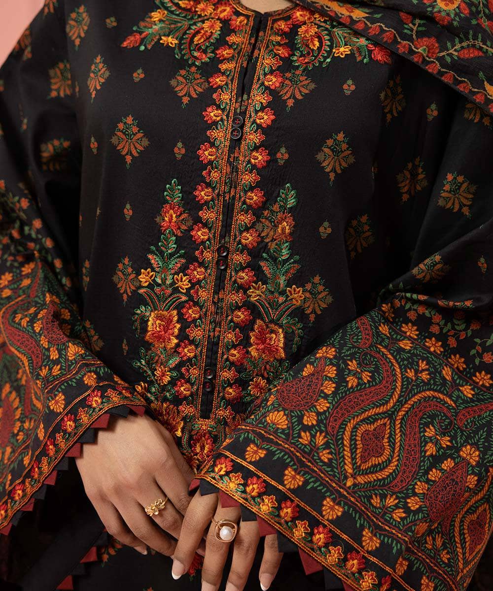 img_sapphire_lawn_23_awwal_boutique