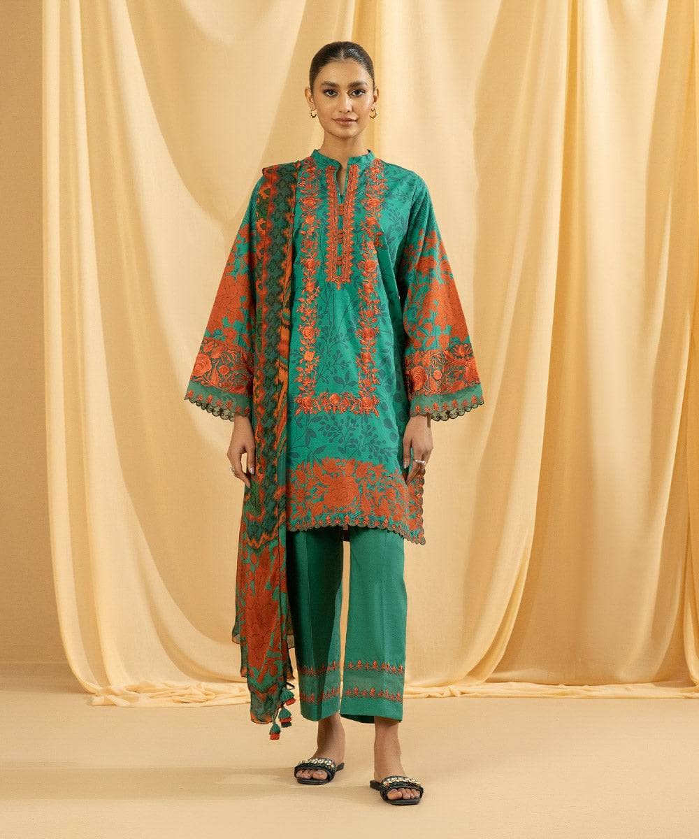 img_sapphire_lawn_23_awwal_boutique