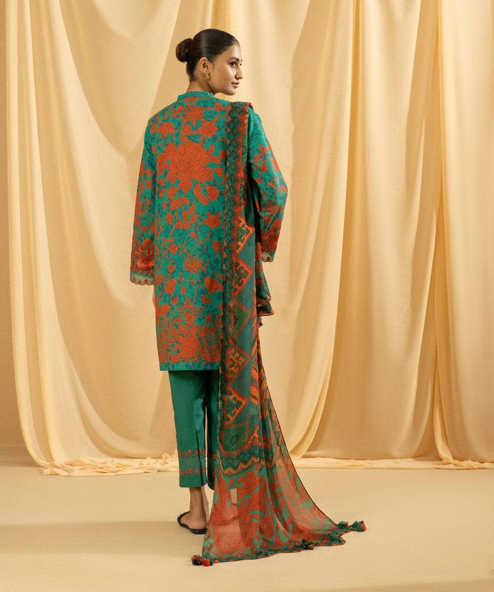 img_sapphire_lawn_23_awwal_boutique