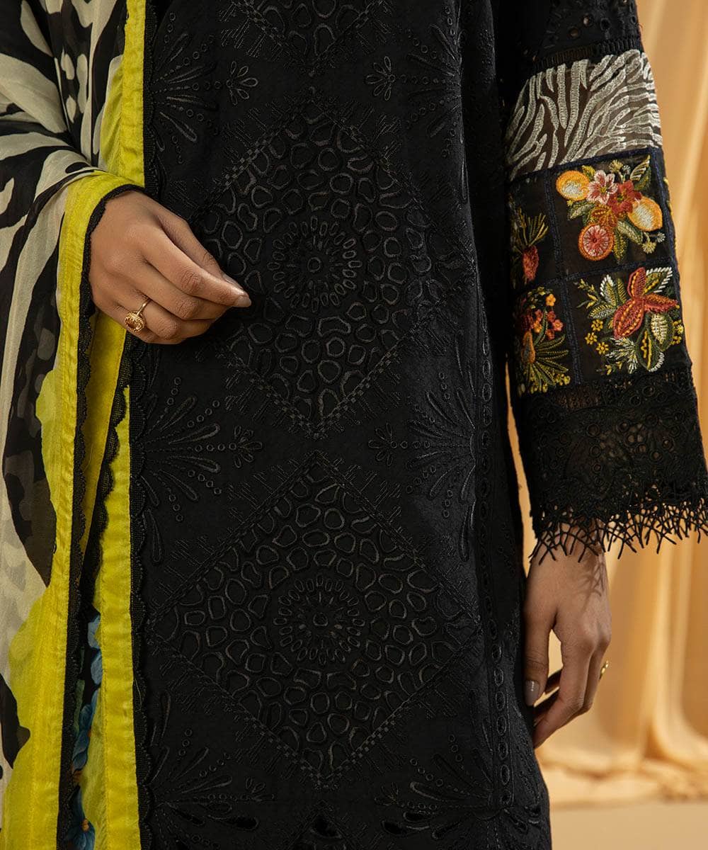 img_sapphire_lawn_23_awwal_boutique