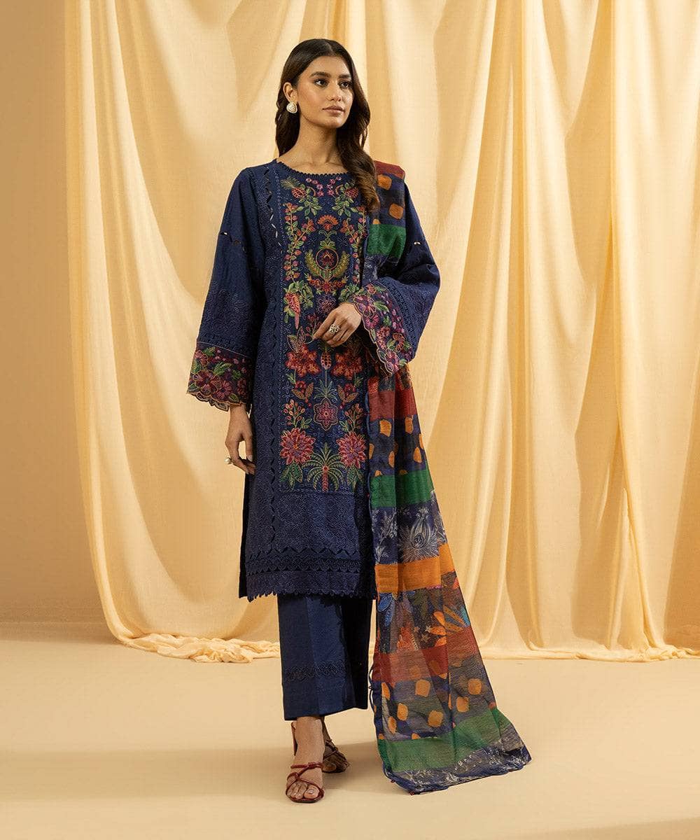 img_sapphire_lawn_23_awwal_boutique