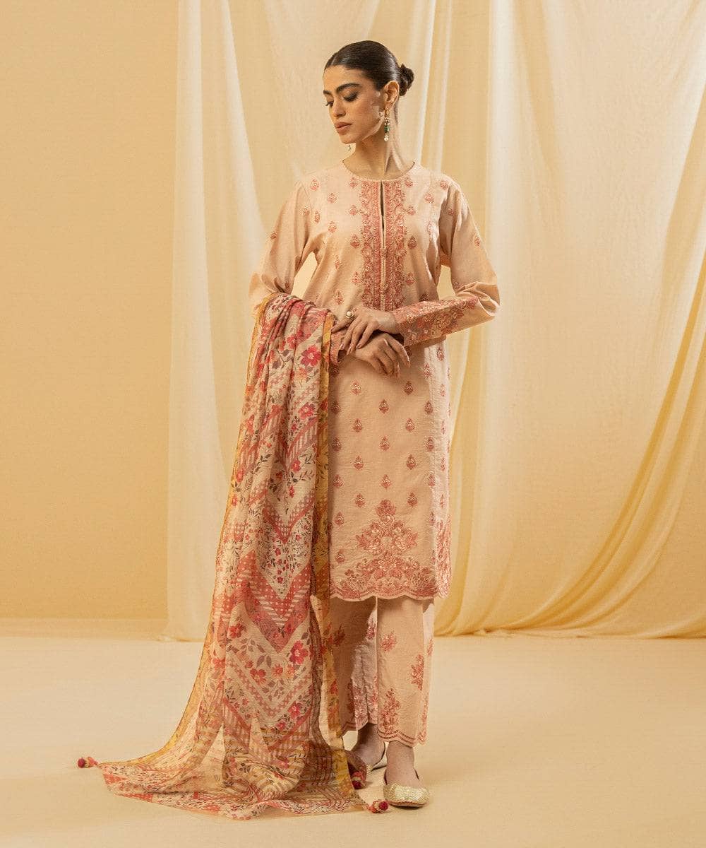 img_sapphire_lawn_23_awwal_boutique