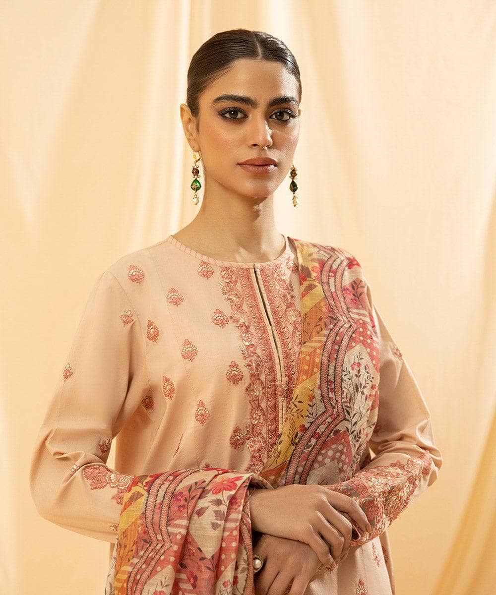 img_sapphire_lawn_23_awwal_boutique