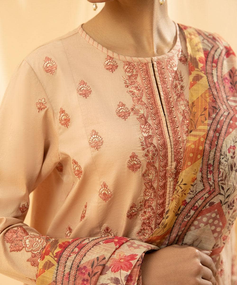 img_sapphire_lawn_23_awwal_boutique