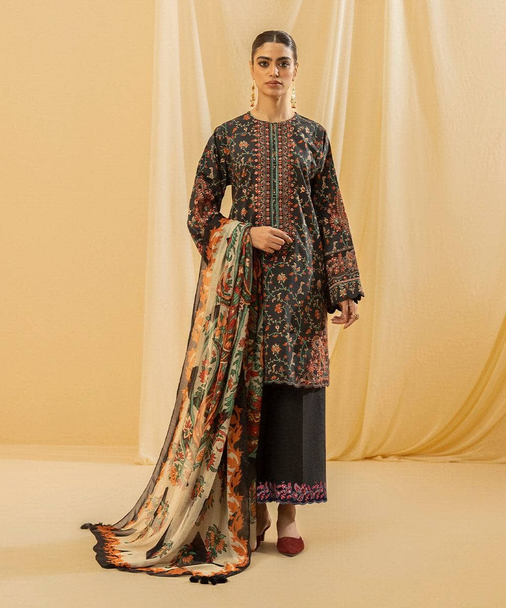 img_sapphire_lawn_23_awwal_boutique