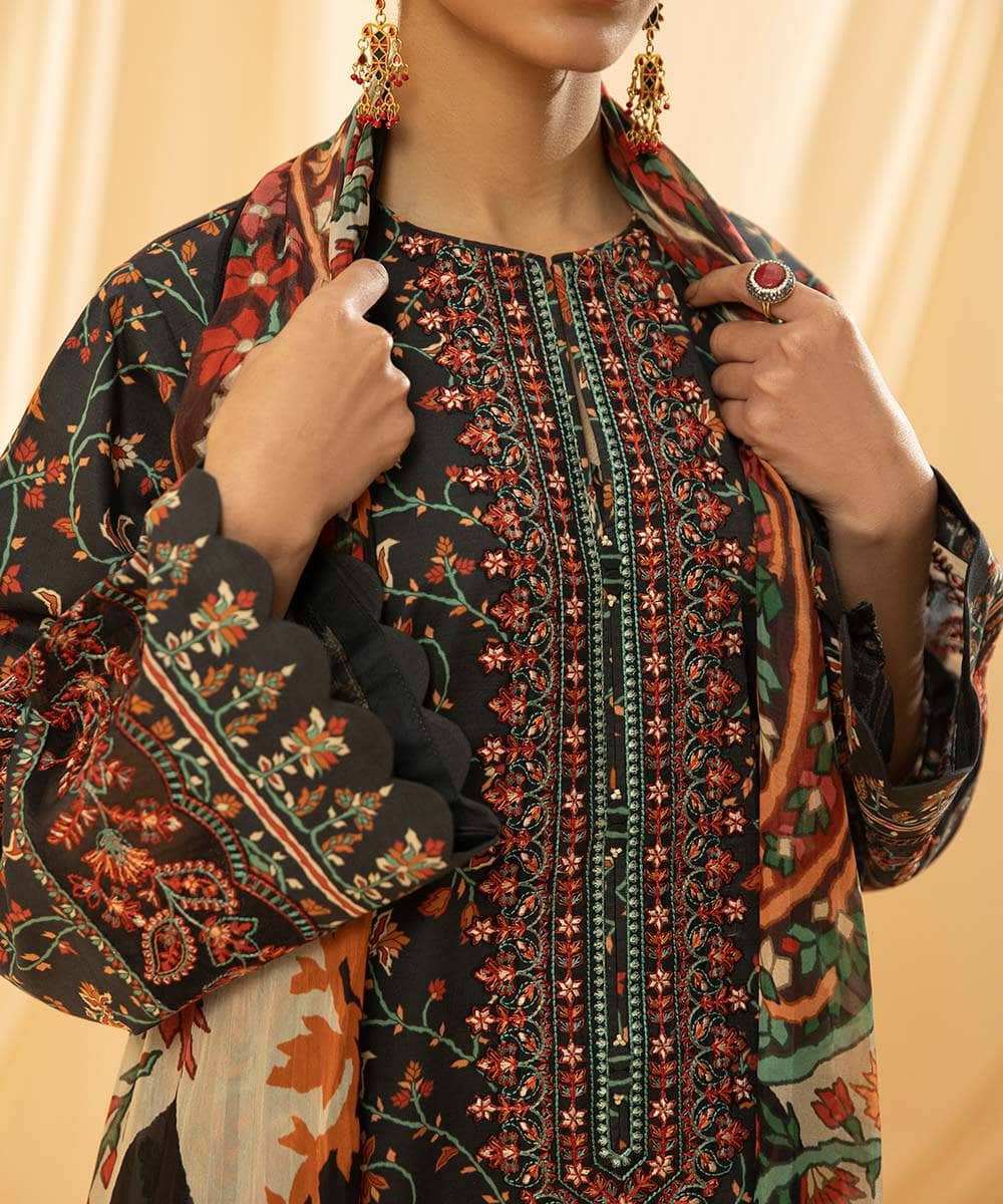 img_sapphire_lawn_23_awwal_boutique