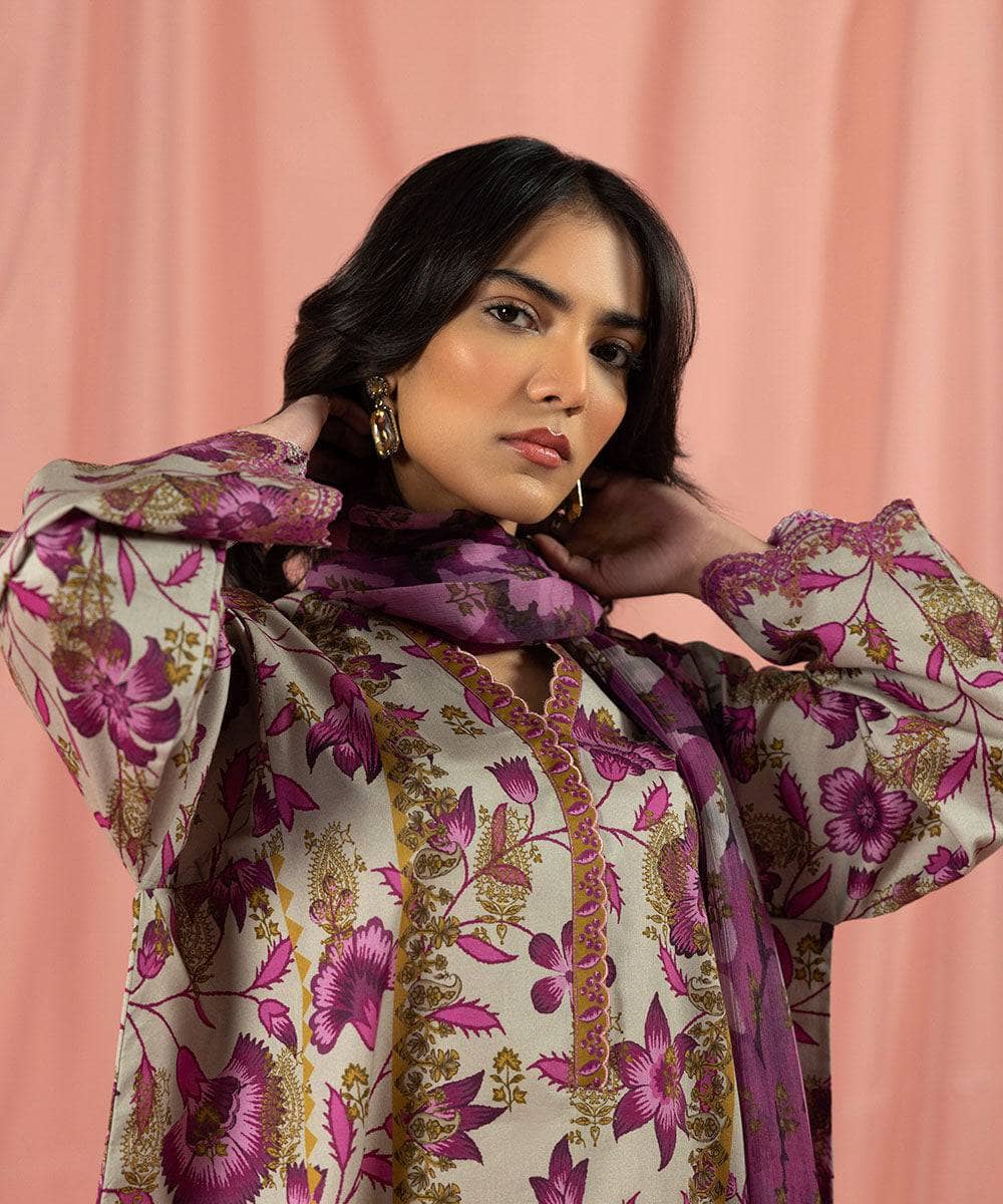 img_sapphire_lawn_23_awwal_boutique