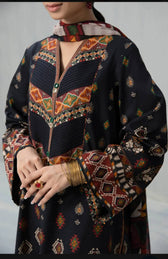 img_sapphire_intermix_awwal_boutique