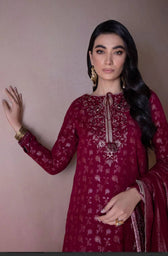 img_sapphire_intermix_awwal_boutique